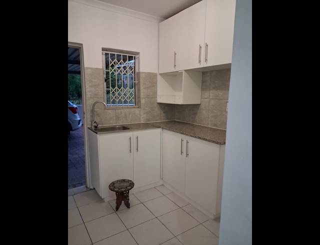 1 BEDROOM STUDIO APARTMENT TO LET IN WESTVILLE